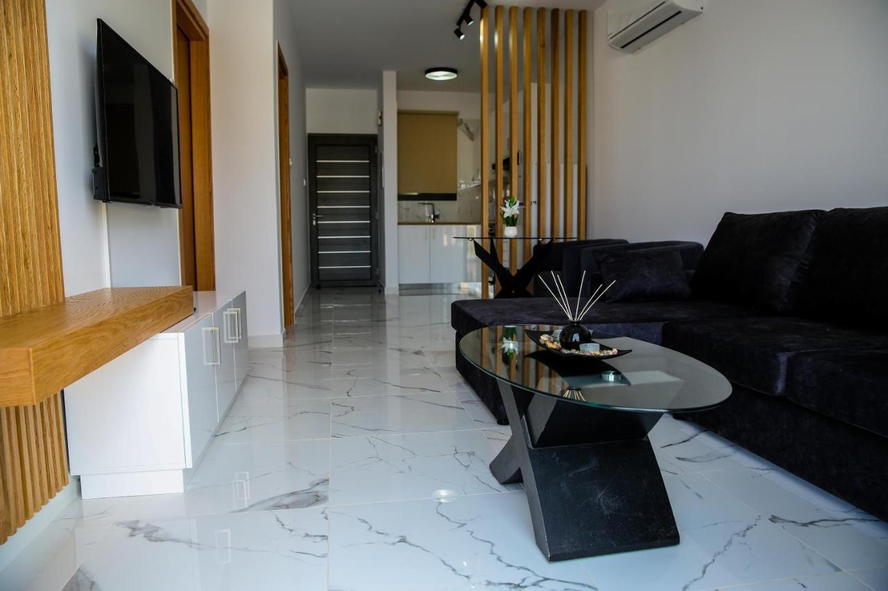 Sea Side Appartment In Kato Paphos Eksteriør billede