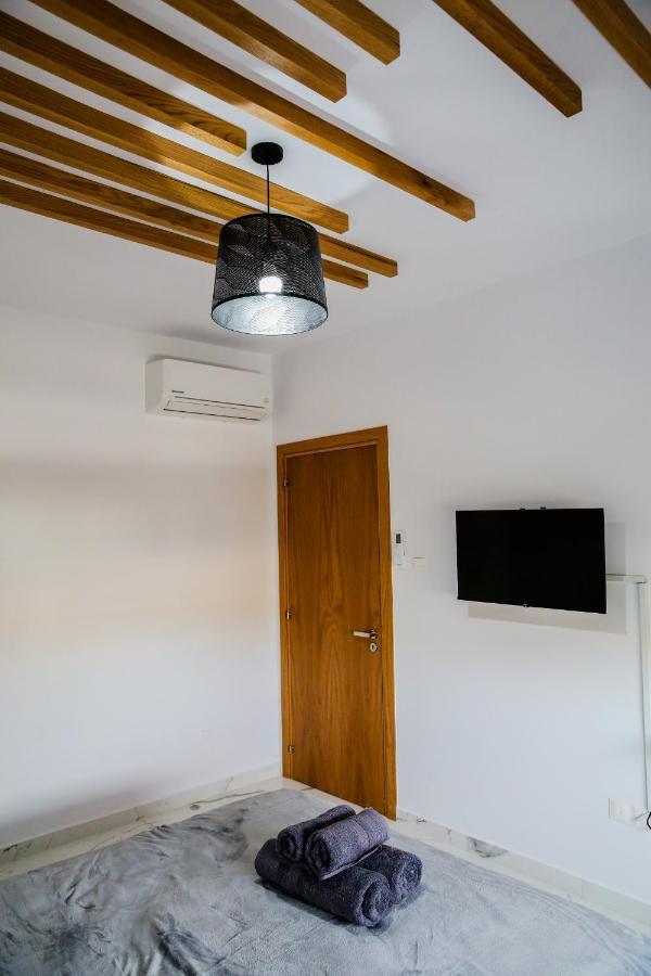 Sea Side Appartment In Kato Paphos Eksteriør billede