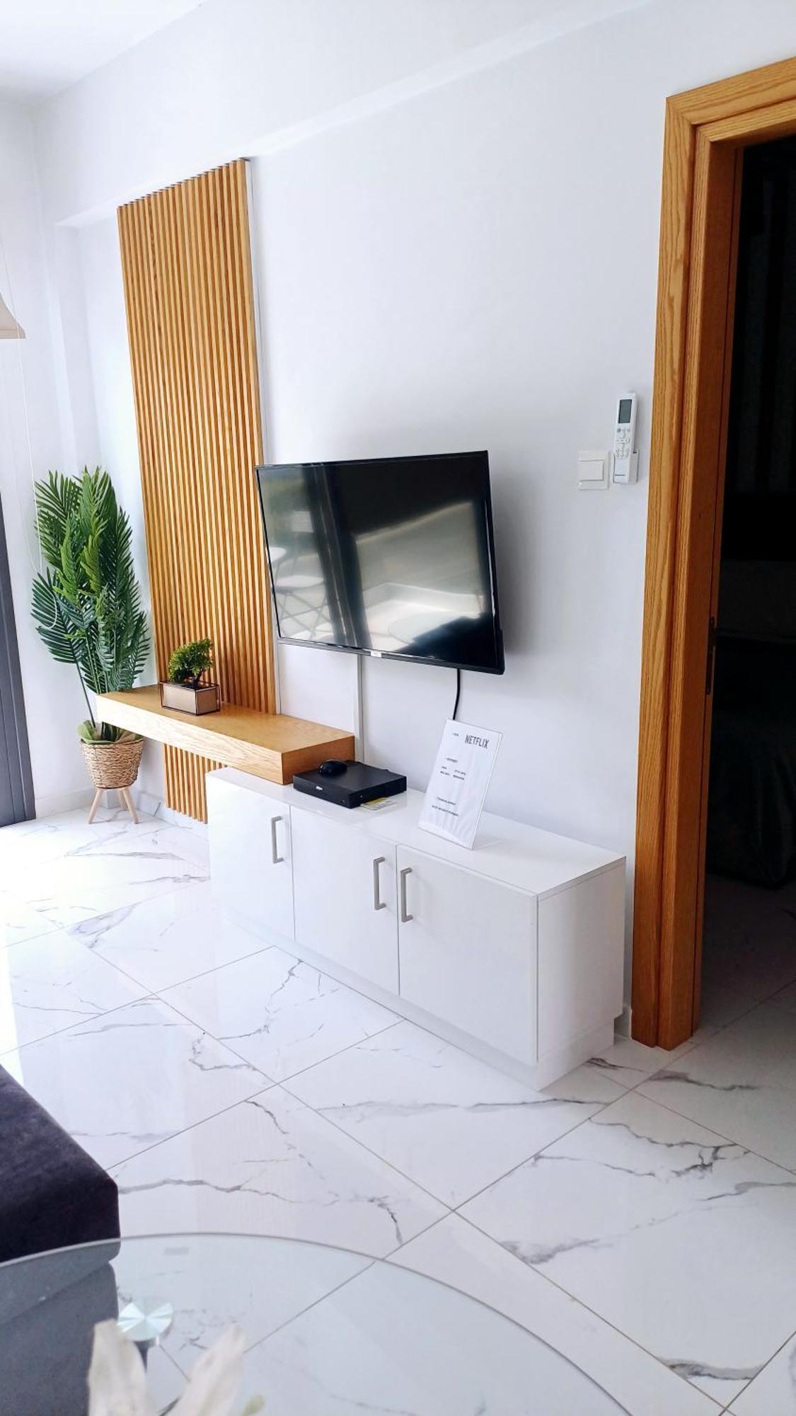 Sea Side Appartment In Kato Paphos Eksteriør billede